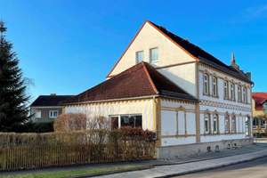 RESERVIERT|Attraktive Kapitalanlage: voll vermietetes 3-FH, 33.900 € Jahresmiete, Faktor 12,6 – Die vollständige Adresse der Immobilie erhältst du vom Anbieter., 6886 Lutherstadt Wittenberg – Vorschaubild 1