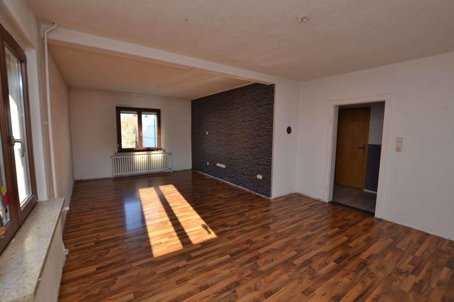 Immobilie in Eschershausen - Doppelhaushälfte in 37632 Eschershausen - Bild 3