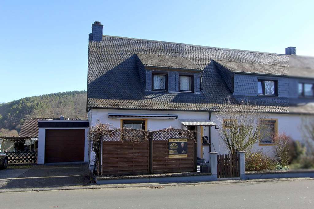 Immobilie in Rhaunen - Familienfreundliches Wohnen im Grünen: Doppelhaushälfte  in ruhiger Seitenstraße! - Bild 0