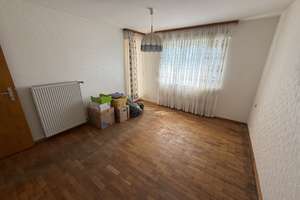 TOLLE FELDRANDLAGE - ZWEIFAMILIENHAUS MIT AUSBAURESERVE – Die vollständige Adresse der Immobilie erhältst du vom Anbieter., 74078 Kirchhausen, Heilbronn – Vorschaubild 4