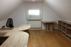 Dönberg. Freistehendes Einfamilienhaus mit großem Garten, Terrasse, offenem Kamin und Stellplätzen. – Die genaue Adresse erhalten Sie vom Anbieter xx xx, 42111 Uellendahl-Katernberg, Wuppertal – Vorschaubild 12