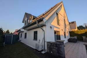 Einfamilienhaus mit vielen Extras in Hannover-Stöcken – Die vollständige Adresse der Immobilie erhältst du vom Anbieter., 30419 Stöcken, Hannover – Vorschaubild 1