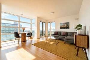 QUARTIER EAST - möblierte stilvolle Zwei-Zimmer-Wohnung mit Blick auf die EZB – Die vollständige Adresse der Immobilie erhältst du vom Anbieter., 60314 Ostend, Frankfurt am Main – Vorschaubild 2