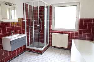 TOP! Gepflegtes Zweifamilienhaus mit Garten, Doppelgarage und Dachgeschossausbau – Neustadt a.d. Waldnaab (Kreis) – Vorschaubild 8