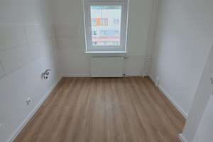 *Endlich Raum für alle* Großzügige 4-Zimmer-Wohnung + Tageslichtbad + EBK als Option! – Wedringer 13, 39124 Neue Neustadt, Magdeburg – Vorschaubild 2