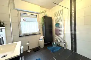 Freistehendes Einfamilienhaus mit Altbaucharme und großzügigem Garten – Miltenberg (Kreis) – Vorschaubild 8