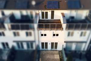 Solar-Reihenmittelhaus Baujahr 2013. Virtuelle Tour. verfügbar. Sofort Einziehen.