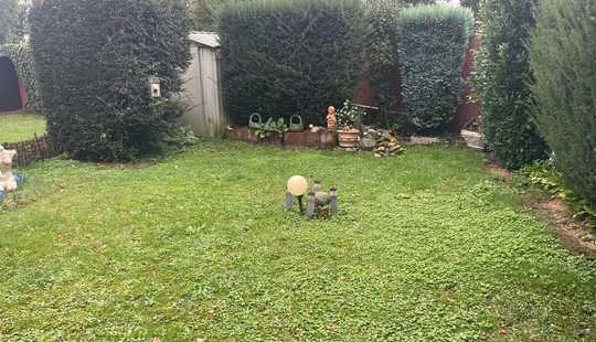 Bild von Modernes Familienleben – Reihenmittelhaus mit Terrasse, Balkon und Stellplätzen