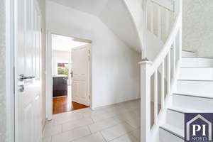 Sylter Wohnerlebnis in Altenholz: Luxuriöse Terrassenwohnung mit 350 m² eigenem Garten