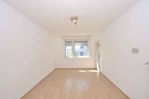 Gemütliche 2-Zi-Wohnung mit Loggia im 3.OG, 60 qm, KA-Südweststadt – Südendstr. 38, 76137 Südweststadt, Karlsruhe – Vorschaubild 2
