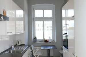 Top-Lage zw. Haupt- u. Nordbhf. - Großzügige, ruhige, teilmöblierte in saniertem Altbau – Habersaathstr. 29, 10115 Mitte (Ortsteil), Berlin – Vorschaubild 6