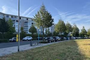 +++ Kompakte 4 Zimmer Wohnung für die Familie +++ – 60438 Kalbach-Riedberg, Frankfurt am Main – Vorschaubild 2