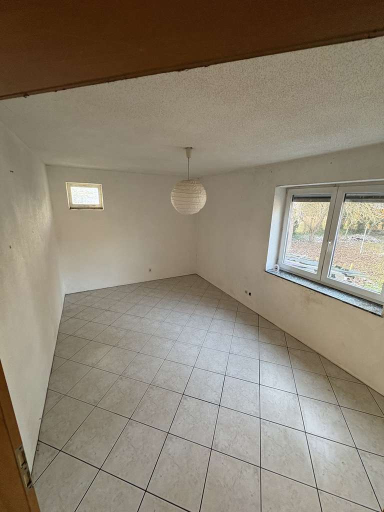 Immobilie in Bad Dürrheim - ++ 4,5 Zimmer Erdgeschosswohnung mit Garage & zusätzlichem Büro in ruhiger Lage ++ - Bild 0