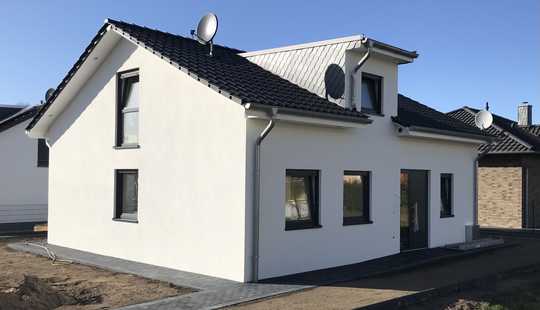 Bild von Edles EFH - Neubau- 140 m² Wfl. - Erstbezug - LK Gifhorn
