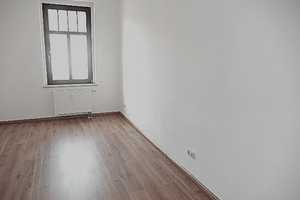 Tolle DG-Whg. mit Balkon, Einbauküche, Designebelag, Bad mir Wanne und Duschaufsatz...... – Charlottenstraße 81, 9126 Chemnitz – Vorschaubild 7