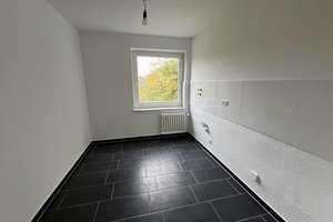 Wir suchen SIE -  3 Zi.- Whng. -  Wannenbad mit Fenster und Balkon - Duisburg – Graf-Bernadotte-Str. 15, 47228 Bergheim, Duisburg – Vorschaubild 8
