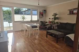 Moderne 2-Raum-Wohnung mit großzügigem Balkon und Einbauküche