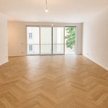 https://pictures.immobilienscout24.de/listings/95fb35f2-3f19-4fa2-addf-40e647694c48-2067032731.png/ORIG/legacy_thumbnail/350x350/format/webp/quality/90 image