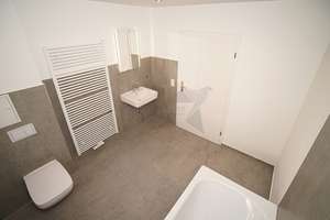 !! Einbauküche, tolles Tageslichtbad, Abstellraum mit WM-Stellplatz !! 2 Zimmer EG-Whg. in Ebersdorf – 9131 Ebersdorf, Chemnitz – Vorschaubild 4