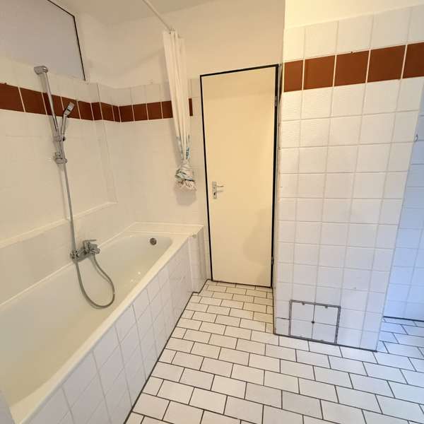 *** helle 4-Zimmer-Wohnung auf zwei Etagen - zwei Balkone und einer Terrasse - Vaalserquartier ***