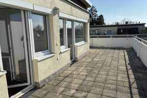 FREI! 2-Zimmer Dachterrassentraum in Trudering inkl. 30 QM großem Hobbyraum + extra Keller – Stieglitzweg 8, 81827 Waldtrudering, München – Vorschaubild 5