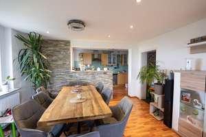Großzügige 4-Zimmer-Wohnung mit Einbauküche, Garage und Fernblick – Die vollständige Adresse der Immobilie erhältst du vom Anbieter., 72760 Reutlingen-Mitte, Reutlingen – Vorschaubild 3