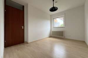 Viel Platz für Ihre Ideen: 5-Zimmer-Reihenendhaus in Neuhausen a.d.F. – Die vollständige Adresse der Immobilie erhältst du vom Anbieter., 73765 Neuhausen auf den Fildern – Vorschaubild 2