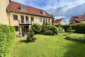Geräumiges Haus, 5 Zimmer + Ausbaureserve, in ruhiger und grüner Stadtrandlage im Dresdner Westen.