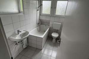 Mehr Platz als erwartet – 2,5 Zimmer mit Spitzboden – Industriestraße 9, 47803 Kempener Feld/Baackeshof, Krefeld – Vorschaubild 2