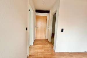 Bezugsfreie 2-Zimmer-Wohnung im Dachgeschoss mit Einbauküche – Die vollständige Adresse der Immobilie erhältst du vom Anbieter., 1139 Kaditz, Dresden – Vorschaubild 13