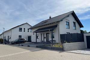 Freistehendes Einfamilienhaus mit Landhauscharme und Luxus - Effizienzhaus KFW40, 180 m2 Wohnfläche – Die vollständige Adresse der Immobilie erhältst du vom Anbieter., 42553 Neviges, Velbert – Vorschaubild 4