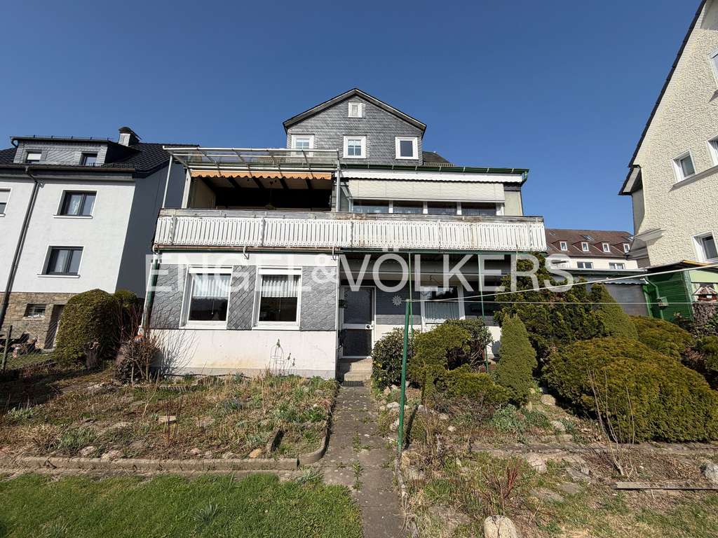 Immobilie in Siegen - Charmantes Dreifamilienhaus in begehrter Lage am Siegener Giersberg - Bild 2