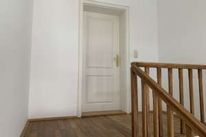 Helle 4-Zimmer-DG-Wohnung mit Einbauküche, Mü.-Giesing, auch für WG – Die vollständige Adresse der Immobilie erhältst du vom Anbieter., 81539 Obergiesing, München – Vorschaubild 1