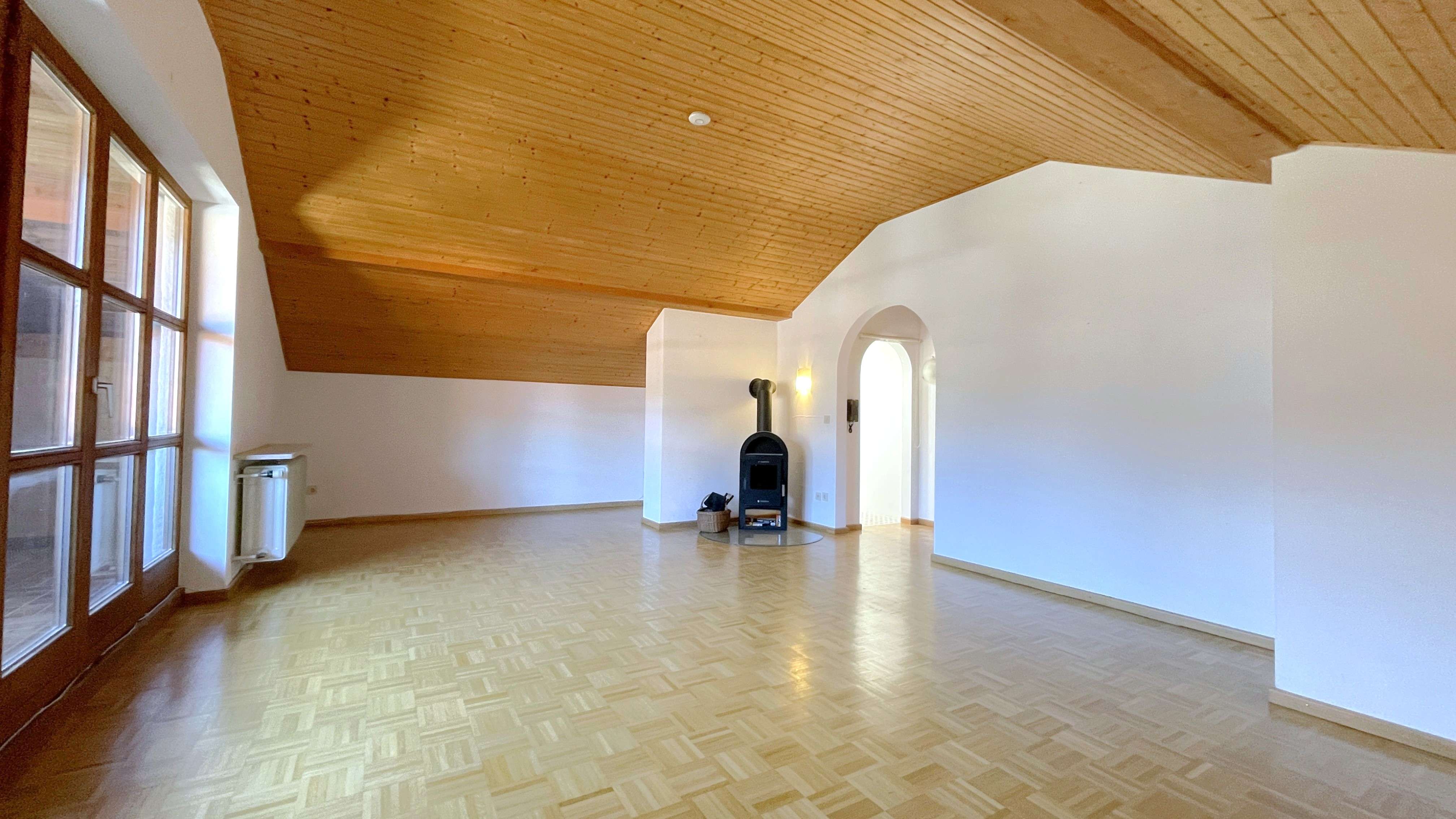 Immobilie in Lenggries - Großzügige Landhaus-Doppelhaushälfte in sehr guter und ruhiger Lage von Lenggries - Bild 8