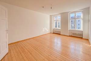 RUHIG GELEGENE, HELLE UND KLASSISCH SCHÖNE ALTBAUWOHNUNG MIT TOLLEM BLICK! PROVISIONSFREI! – Wilsnacker Straße 63, 10559 Moabit, Berlin – Vorschaubild 1