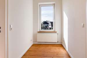Lichtdurchflutete 4,5-Zimmer-Wohnung | Hochwertig kernsaniert | Echtholzböden | Massivholzküche |... – Die vollständige Adresse der Immobilie erhältst du vom Anbieter., 24837 Schleswig – Vorschaubild 6