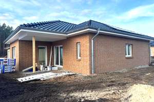 Neubau-Klinkerbungalow in beliebter Lage – Die vollständige Adresse der Immobilie erhältst du vom Anbieter., 29313 Hambühren – Vorschaubild 1