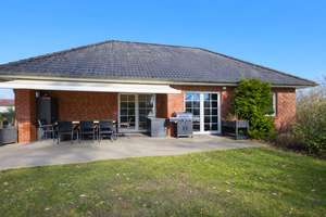 Familienfreundlicher Bungalow mit Wohlfühlfaktor plus Ausbaureserve im Dachgeschoss