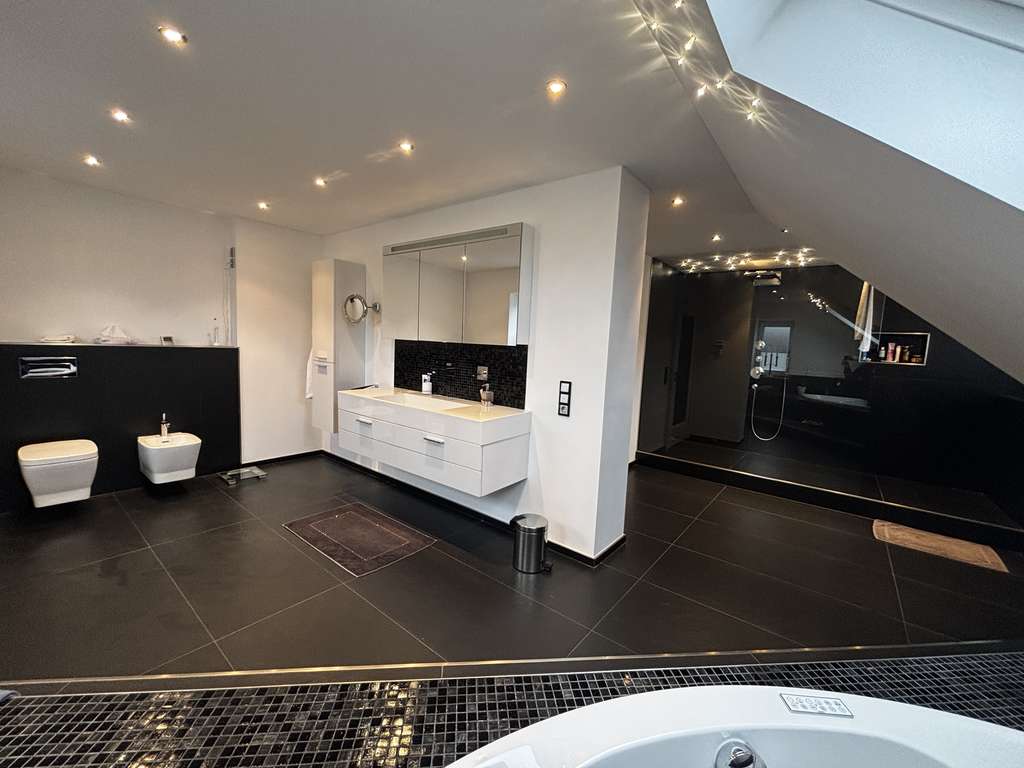 Immobilie in Iffezheim - Einfamilienhaus in Iffezheim mit 3 Zimmern und 134 m² Wohnfläche - Bild 2