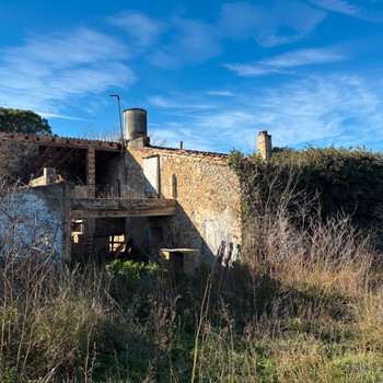 Sonnendurchflutetes Bauernhaus zu renovieren