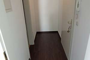 Gepflegte, gut geschnittene , helle 1-Zi.-Whg. mit separater Küche, Wannenbad und Balkon! – Die vollständige Adresse der Immobilie erhältst du vom Anbieter., 80997 Moosach-Bahnhof, München – Vorschaubild 4