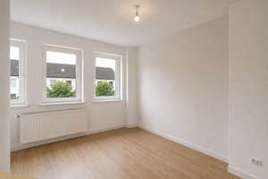 Zentrales Wohnen im Erstbezug – 3 Zimmer mit Wohnküche, Tageslichtbad & Gäste-WC – Die vollständige Adresse der Immobilie erhältst du vom Anbieter., 47798 Stadtmitte, Krefeld – Vorschaubild 3