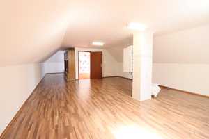 Liebevoll gepflegter Bungalow mit Wintergarten, großem Garten, Carport, Garage und Ausbaureserve – Nordfriesland (Kreis) – Vorschaubild 28