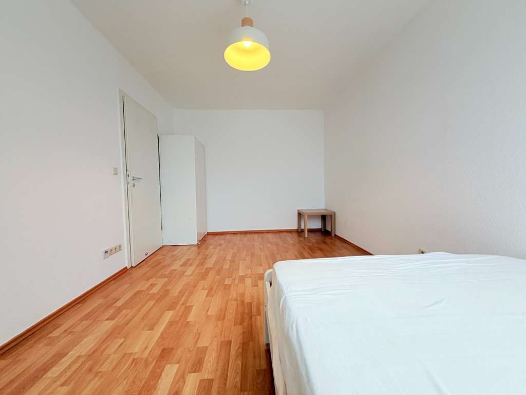 Immobilie in Dossenheim - HEIDELBERG-NAH: Leerstehende 2-Zi-Dachgeschosswohnung mit 2 Balkonen, neuer EBK & Top-Service! - Bild 3