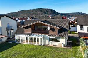 Viel Platz für die ganze Familie – Charmantes Eigenheim mit zwei Garagen und Garten – Am Herdpfad 27, 66981 Münchweiler an der Rodalb – Vorschaubild 2