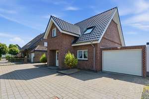 Ankommen. Durchatmen. Zuhause sein. Freistehendes Familienhaus mit Garten, Fußbodenheizung & PV-Anl. – Melmesfeld 12, 47647 Kerken – Vorschaubild 3