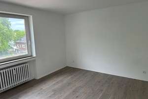 * Frisch saniert * Helle 2-Zimmer Wohnung mit Balkon in Duisburg-Hamborn inkl. Einbauküche – Schulte-Marxloh-Str. 15, 47169 Marxloh, Duisburg – Vorschaubild 3