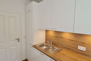 +4 Zimmer Familienwohnung-Wohnungsvideo anschauen! Parkett-Einbauküche+ – Die vollständige Adresse der Immobilie erhältst du vom Anbieter., 1219 Strehlen, Dresden – Vorschaubild 6
