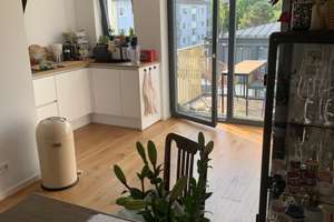 Neuwertige 2,5-Raum-Wohnung mit Balkon und Einbauküche in München Schwabing (Olympiapark) – Die vollständige Adresse der Immobilie erhältst du vom Anbieter., 80809 Am Luitpoldpark, München – Vorschaubild 15