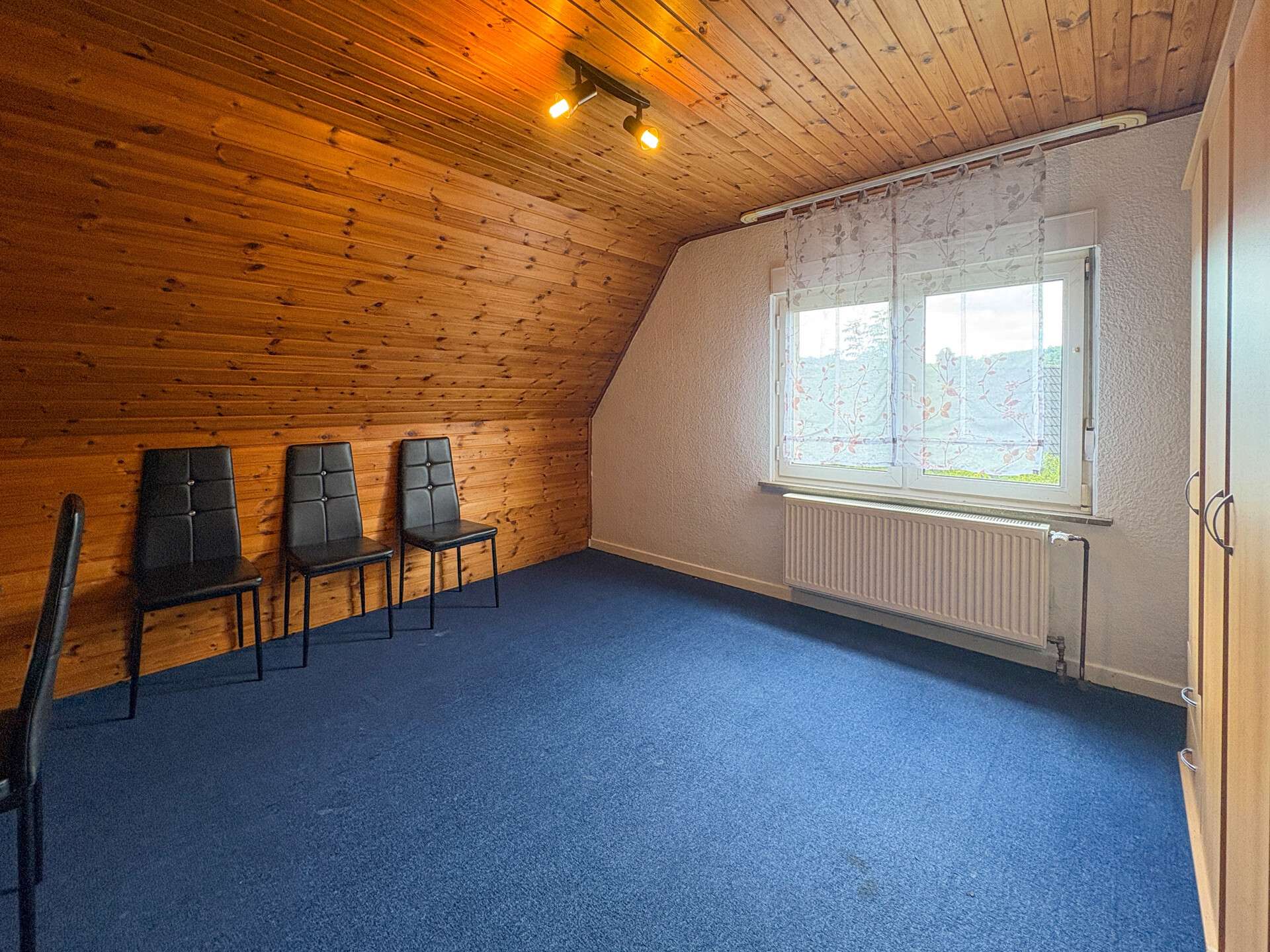 Immobilie in Daaden - Gemütliches Einfamilienhaus mit ELW & großem Nebengebäude! - Bild 8